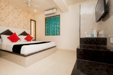 Hotel Veera Residency